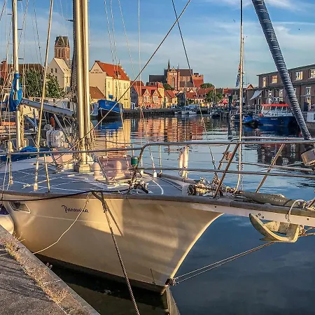 Ruhige Ferienwohnung In Wismar Exterior photo